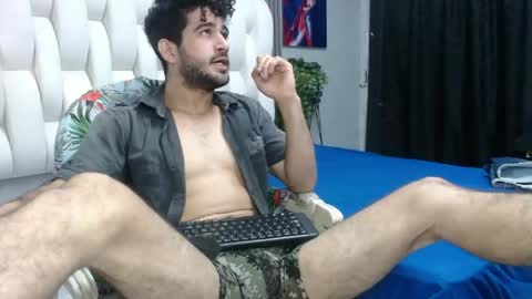 Snapshot of aaron_jones_1 chatting on May 2026 03:45:02 AM aaron_jones_1 online show from May 2026 03:45:02 AM