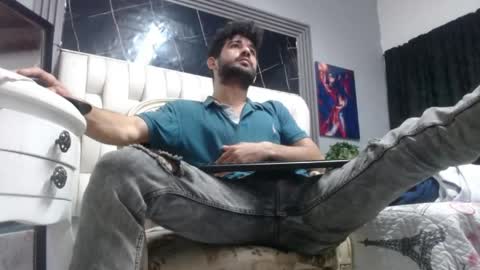 Snapshot of aaron_jones_1 chatting on May 2026 03:35:02 AM aaron_jones_1 online show from May 2026 03:35:02 AM