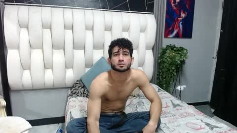 Snapshot of aaron_jones_1 chatting on May 2026 03:02:02 AM aaron_jones_1 online show from May 2026 03:02:02 AM