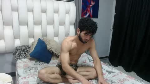 Snapshot of aaron_jones_1 chatting on May 2026 04:50:01 AM aaron_jones_1 online show from May 2026 04:50:01 AM