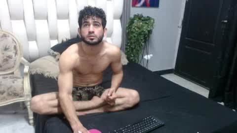 Snapshot of aaron_jones_1 chatting on May 2026 03:55:02 AM aaron_jones_1 online show from May 2026 03:55:02 AM