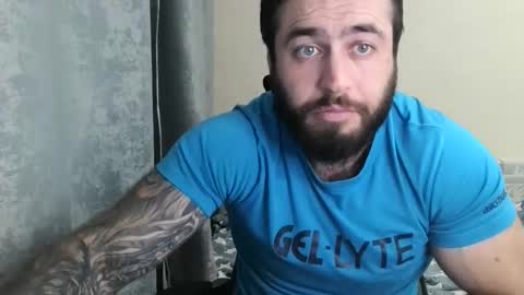 Snapshot of aaron_royal chatting on May 2026 03:54:01 PM Davin tayl online show from May 2026 03:54:01 PM