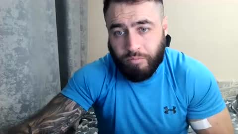 Snapshot of aaron_royal chatting on June 2026 04:38:01 PM Davin tayl online show from June 2026 04:38:01 PM