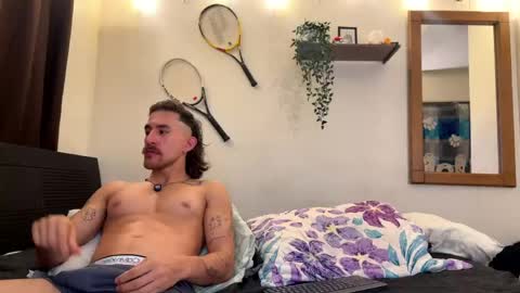 Snapshot of aaron_wheel chatting on May 2026 06:10:02 AM aaron_wheel online show from May 2026 06:10:02 AM