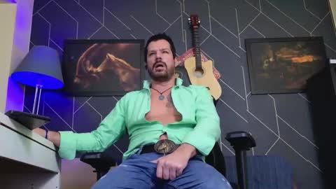 Aaron online show from November 2025 03:09:02 AM