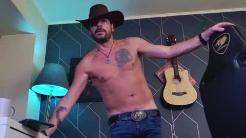 Aaron online show from February 2026 06:41:01 PM