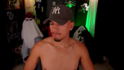 AARON  online show from October 2025 02:19:02 AM