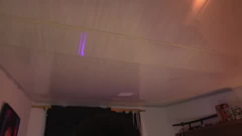 Snapshot of aaronfox_ chatting on May 2026 01:44:02 AM AARON online show from May 2026 01:44:02 AM