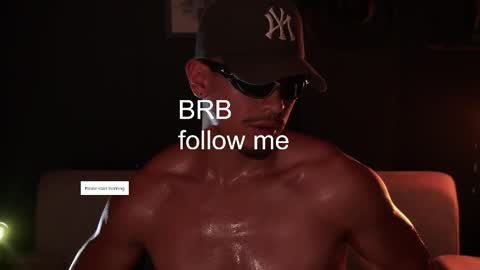 Snapshot of aaronfox_ chatting on May 2026 10:10:02 AM AARON online show from May 2026 10:10:02 AM