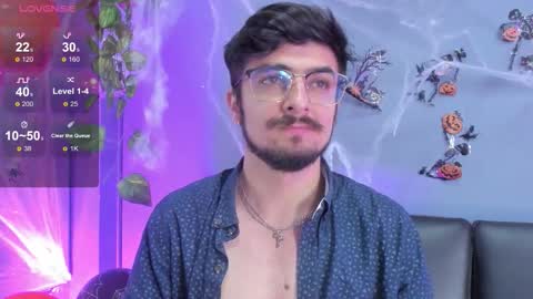 aaronfuentes7 online show from October 2025 07:14:01 PM
