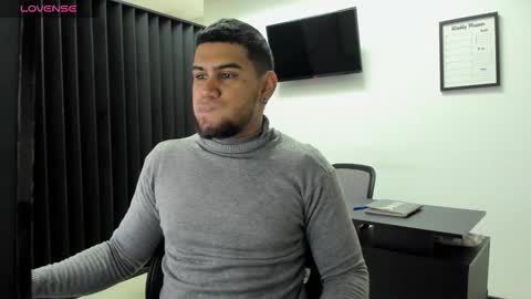 ig aaron hunter123 online show from March 2026 01:29:02 PM