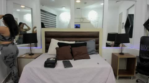 Abbie  online show from April 2026 11:37:01 AM