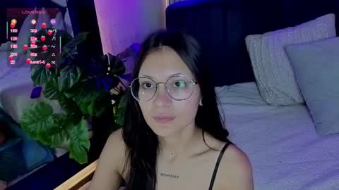 Snapshot of abby_dreamss chatting on June 2026 11:42:02 AM Abby online show from June 2026 11:42:02 AM