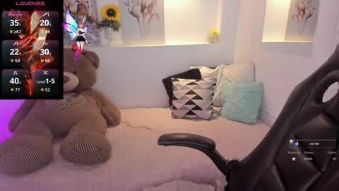 Abby  online show from November 2025 06:50:01 PM