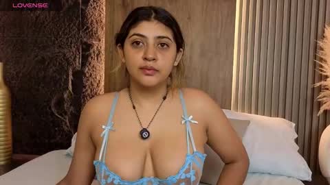 Abbygail online show from November 2025 12:04:01 PM