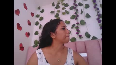 Snapshot of abby_moss_2 chatting on June 2026 04:33:02 PM abby_moss_2 online show from June 2026 04:33:02 PM