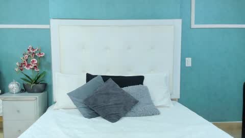 Abby Dixon  online show from March 2026 12:06:02 PM