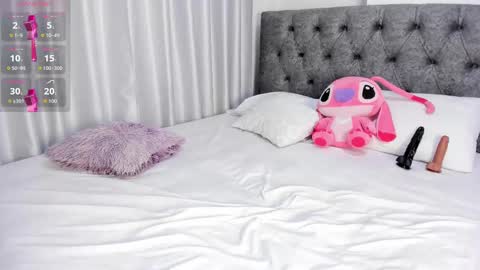 Abby online show from September 2025 09:28:02 PM