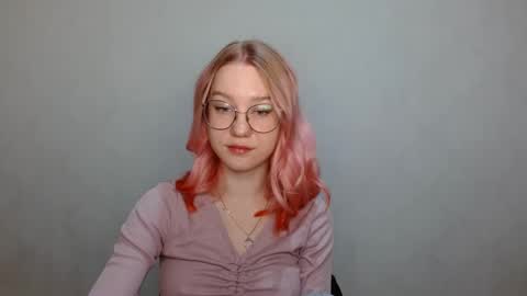 Snapshot of abbymoore__ chatting on December 2024 12:33:01 PM Abby Lovense is active online show from December 2024 12:33:01 PM