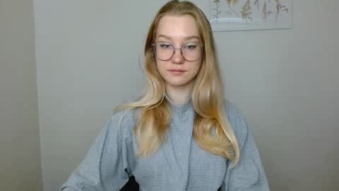 Snapshot of abbymoore__ chatting on September 2025 10:25:02 AM Abby Lovense is active online show from September 2025 10:25:02 AM