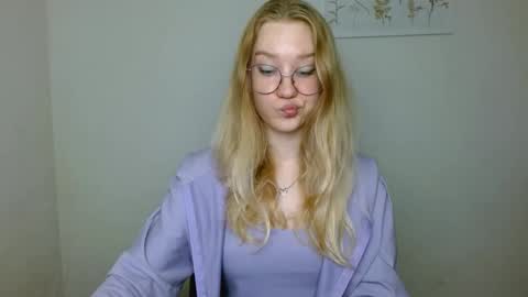 Snapshot of abbymoore__ chatting on October 2025 01:32:02 PM Abby Lovense is active online show from October 2025 01:32:02 PM