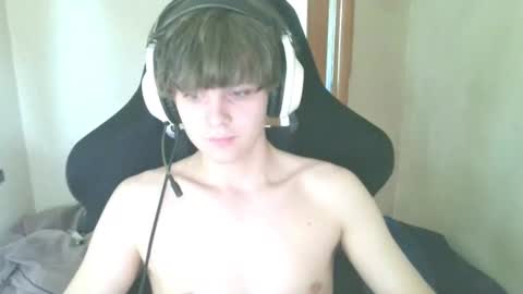 Snapshot of abbysal_blade chatting on June 2026 08:36:02 AM abbysal_blade online show from June 2026 08:36:02 AM