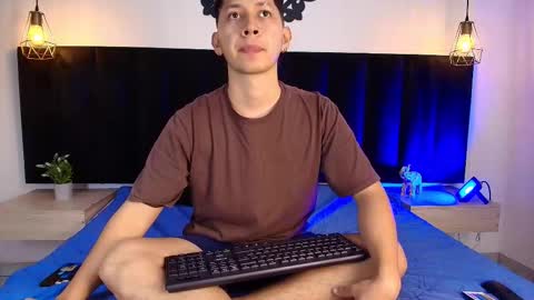 Snapshot of abeel_ordaz chatting on November 2025 07:13:01 PM Abel Ordaz online show from November 2025 07:13:01 PM