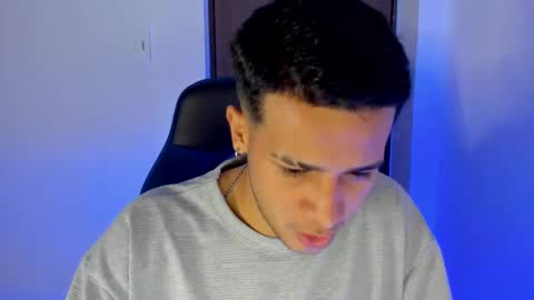 Independence model AbelAsburgo online show from January 2025 04:50:01 AM