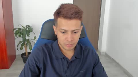 Independence model AbelAsburgo online show from January 2026 07:52:02 PM