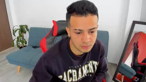 Independence model AbelAsburgo online show from March 2026 12:52:02 PM