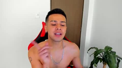 Independence model AbelAsburgo online show from April 2026 09:19:01 PM