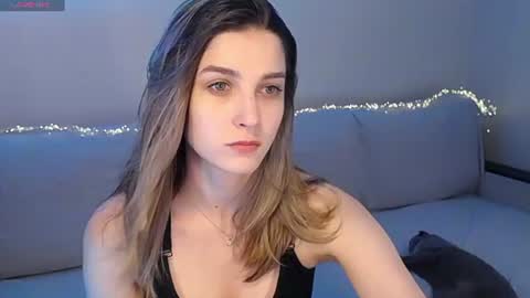 Snapshot of abigailwills chatting on August 2026 01:02:02 PM Abigail online show from August 2026 01:02:02 PM