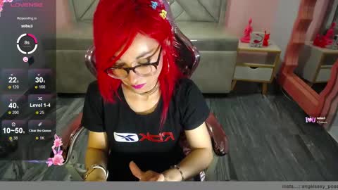 abril_ch_ online show from November 2025 10:50:02 AM