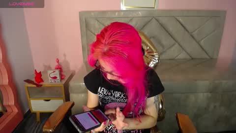 abril_ch_ online show from February 2026 12:31:01 PM