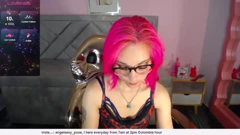 abril_ch_ online show from February 2026 12:10:02 PM