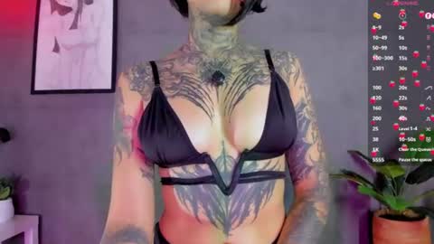 Snapshot of abril_facchini chatting on June 2026 06:50:01 PM Abril Facchini online show from June 2026 06:50:01 PM