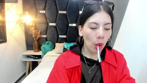 Snapshot of abril_fox__ chatting on May 2026 06:58:01 PM Abril Fox online show from May 2026 06:58:01 PM