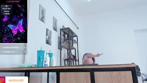 Abril  online show from December 2024 10:12:02 AM