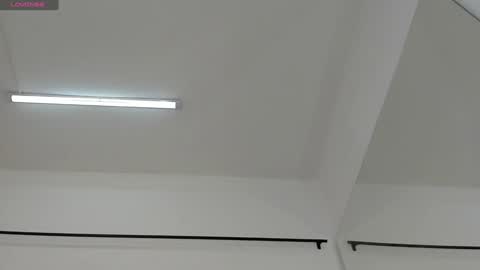 Abril  online show from December 2024 03:58:01 AM