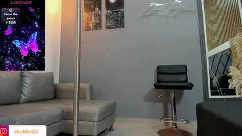 Abril  online show from January 2025 02:15:01 AM