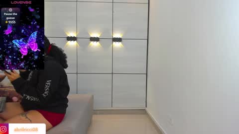 Abril  online show from January 2025 03:27:02 AM