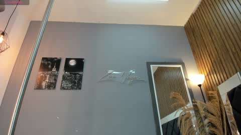 Abril  online show from February 2025 03:11:01 AM