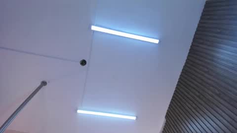 Abril  online show from February 2025 10:37:02 AM