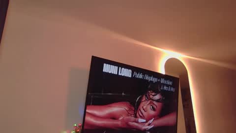 Abril  online show from September 2025 05:07:01 AM