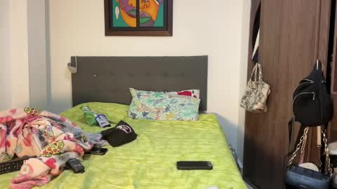 abrilsantosxo online show from March 2026 12:28:01 PM