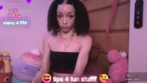 Snapshot of abruisedpeach chatting on May 2026 03:02:01 AM Peach online show from May 2026 03:02:01 AM