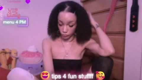 Snapshot of abruisedpeach chatting on June 2026 03:04:01 AM Peach online show from June 2026 03:04:01 AM