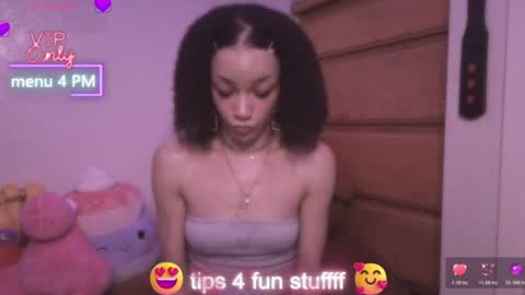Snapshot of abruisedpeach chatting on July 2026 03:23:01 AM Peach online show from July 2026 03:23:01 AM