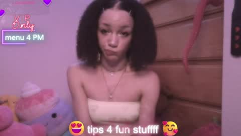 Snapshot of abruisedpeach chatting on July 2026 03:11:02 AM Peach online show from July 2026 03:11:02 AM