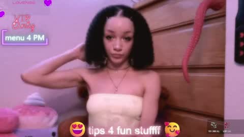 Snapshot of abruisedpeach chatting on July 2026 02:17:02 AM Peach online show from July 2026 02:17:02 AM